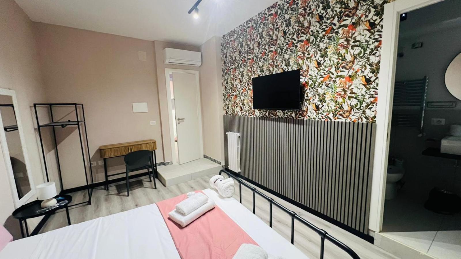 Flower Rooms Naples Exterior photo