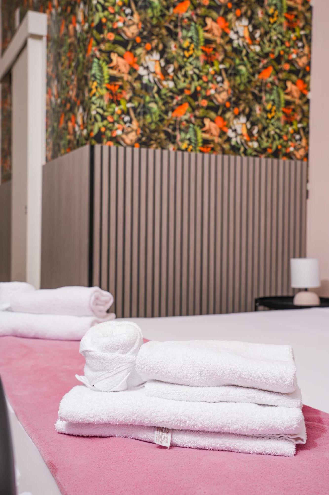 Flower Rooms Naples Exterior photo